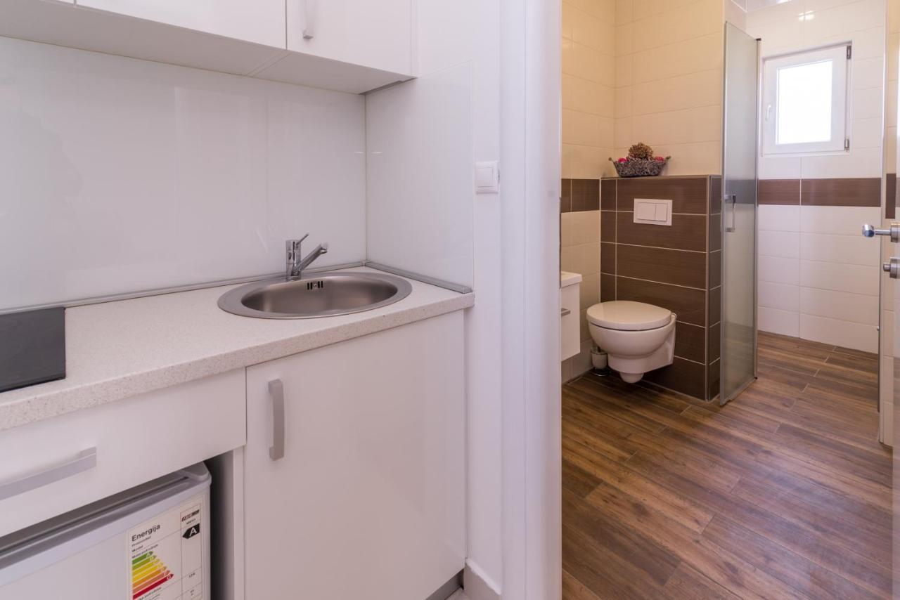Apartments & Rooms Lavanda มาลินสกา ภายนอก รูปภาพ