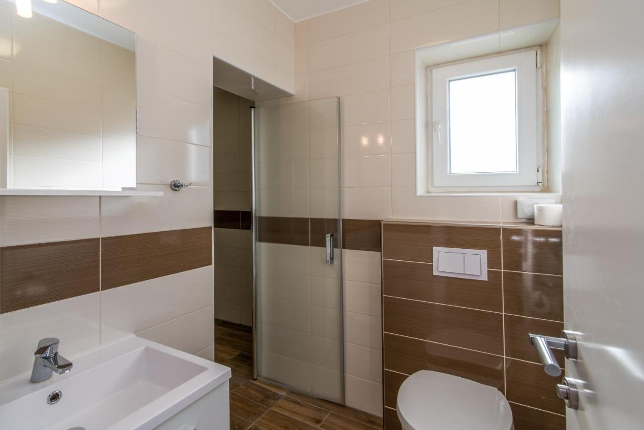 Apartments & Rooms Lavanda มาลินสกา ภายนอก รูปภาพ