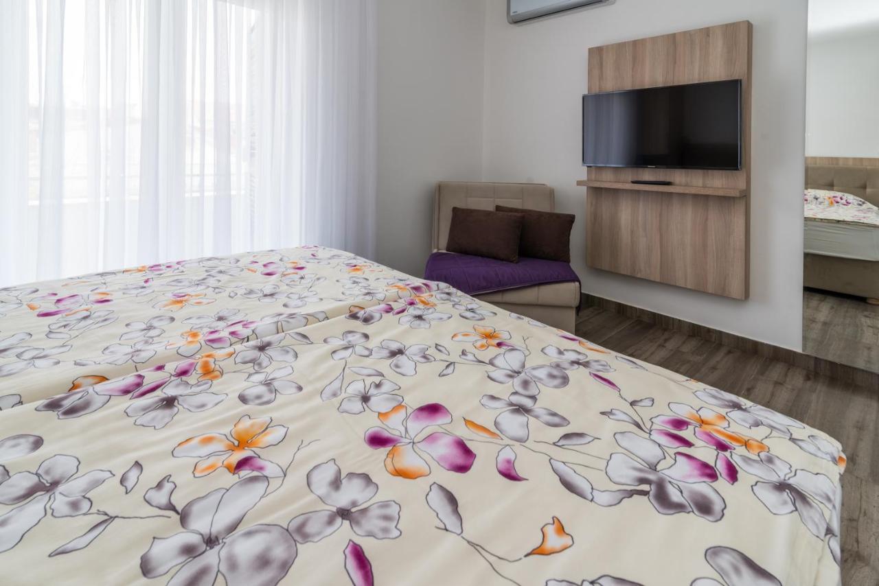 Apartments & Rooms Lavanda มาลินสกา ภายนอก รูปภาพ